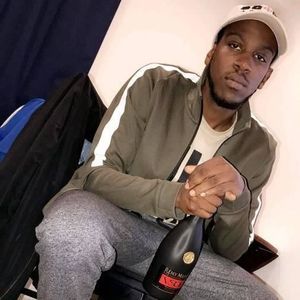 Meet your Posher, Victor